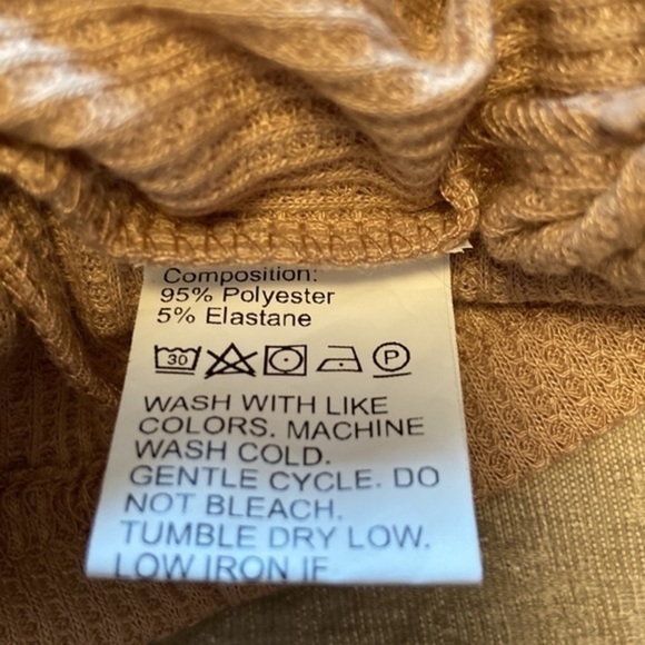 SHEIN 6 button Long sleeve - Picture 7 of 9